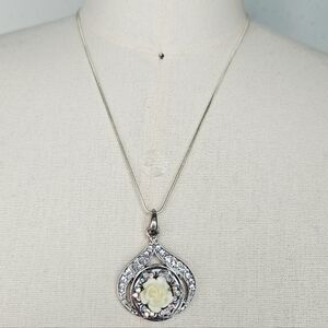 Interchangeable Snap Necklace Silver Waterdrop White